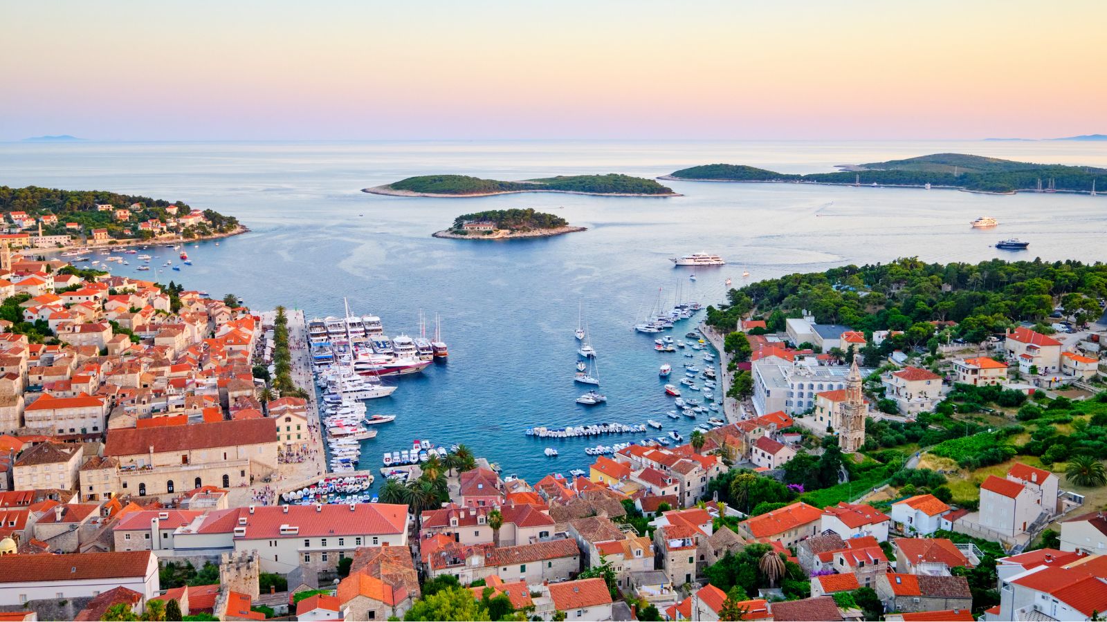 Hvar, Croatia, Travel, Vanessium, Summer, Playa, Beach, Sun cosmetics